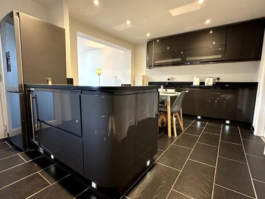 Case de vacanță Cosy 4 Bed House In Botley,
